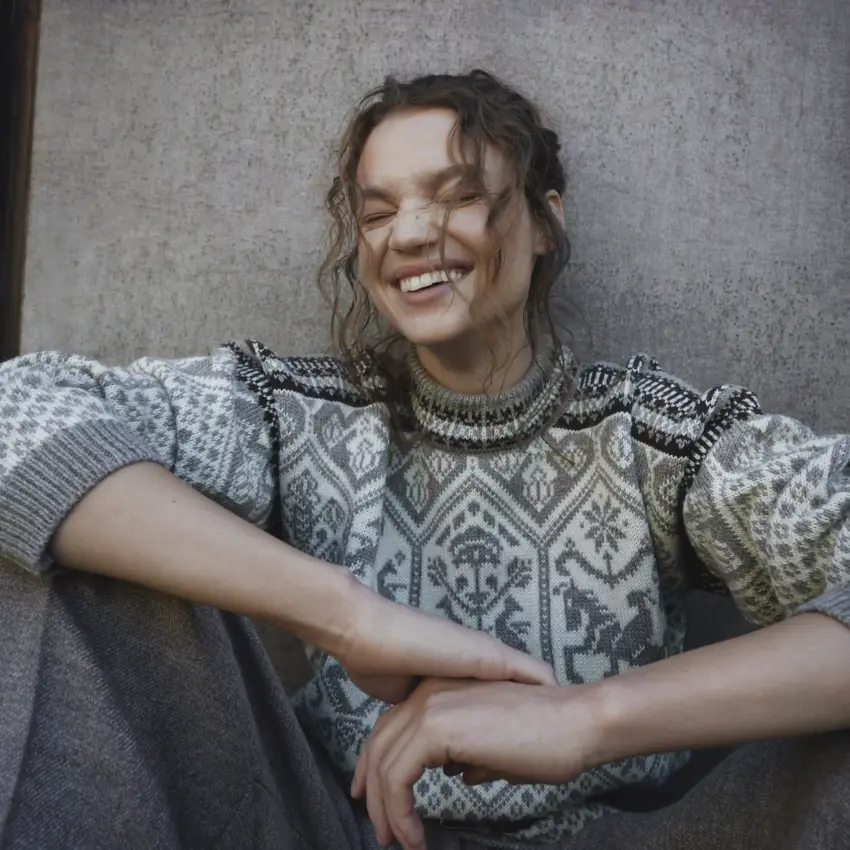 1994 Femininesweater 0