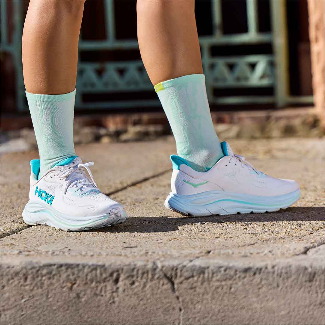 HOKA CLIFTON10 WOMENS RGB 0672 (1)