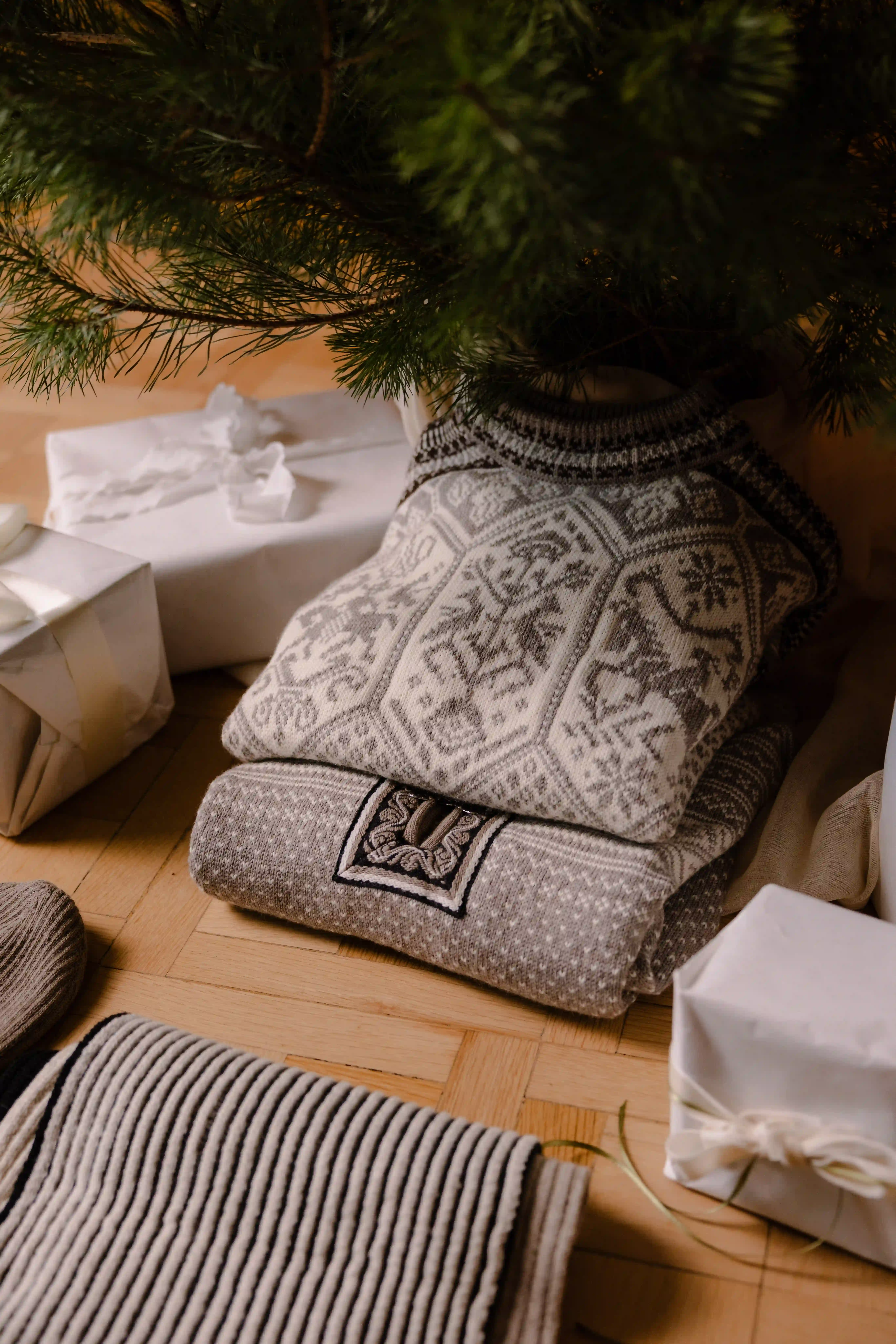 1994 Femininesweater Gift 0