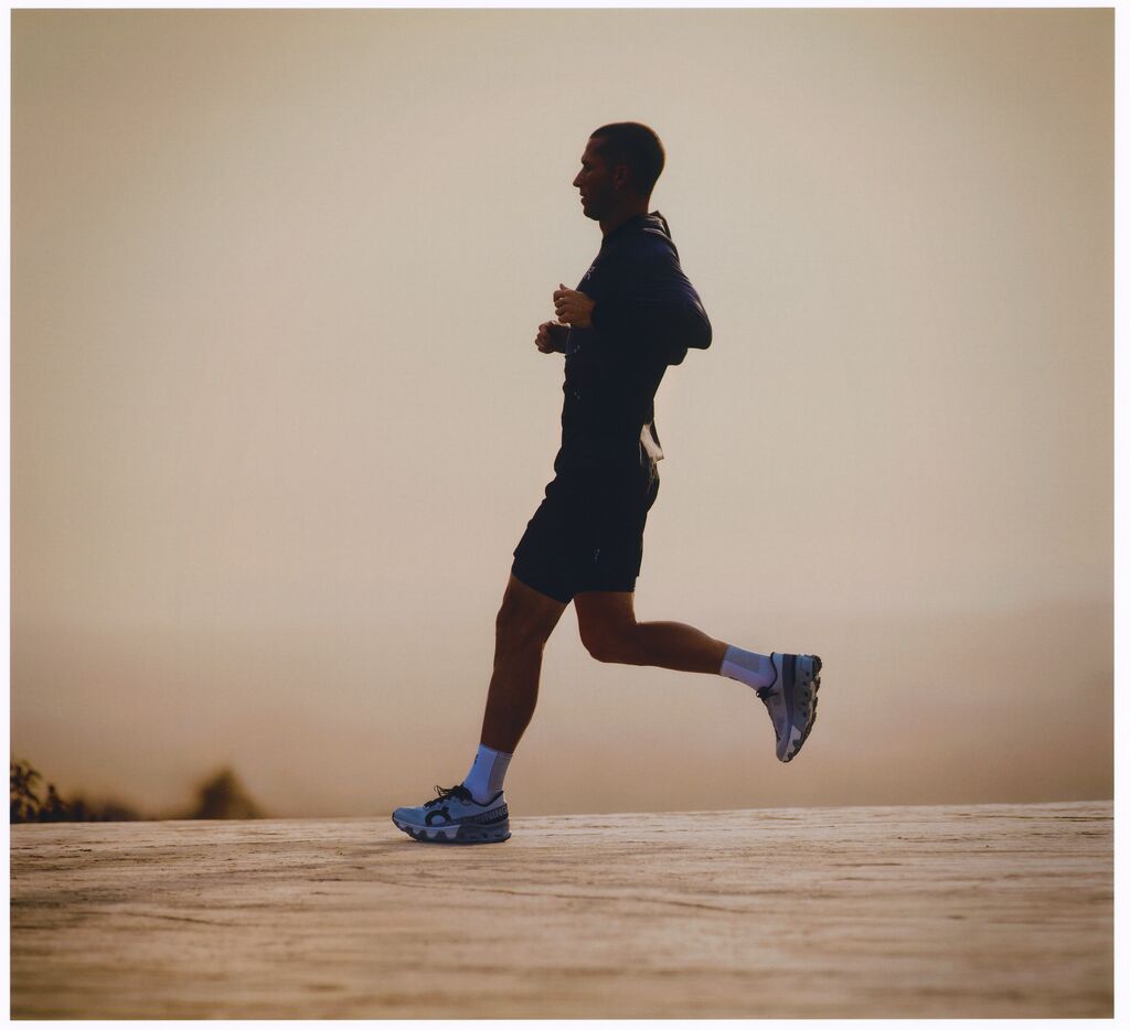 Create Small JPG Ss25 Marathon Pr Head To Toe Still Rgb Cloudmonster Hyper Pace Look 01